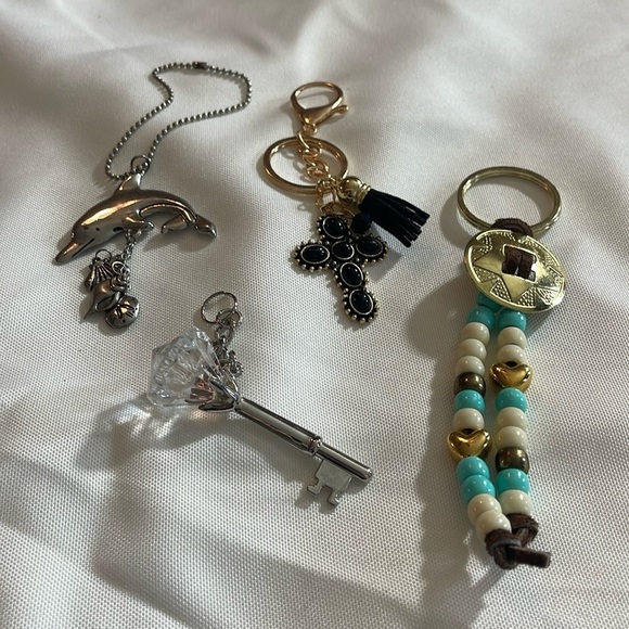 Keychain lot dolphin and more - Picture 1 of 6